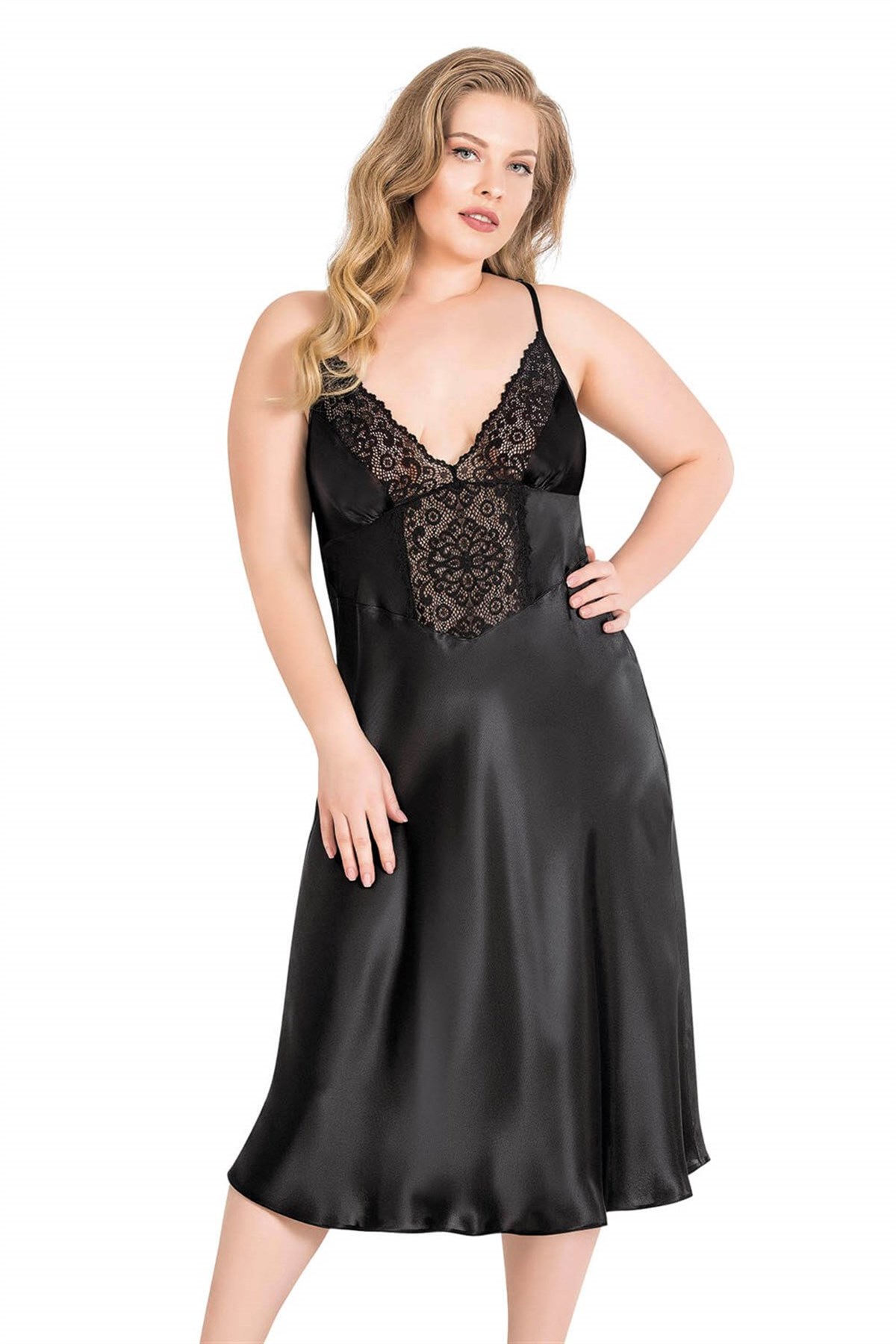 Aria`s Closet Büyük Beden Siyah Uzun Saten Gecelik Aria`s Closet Büyük Beden Siyah Uzun Saten Gecelik