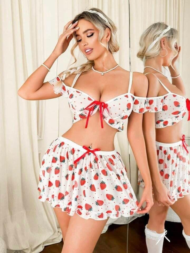 Aria`s Closet Çilek Desenli Fantezi Etekli Takım Aria`s Closet Çilek Desenli Fantezi Etekli Takım