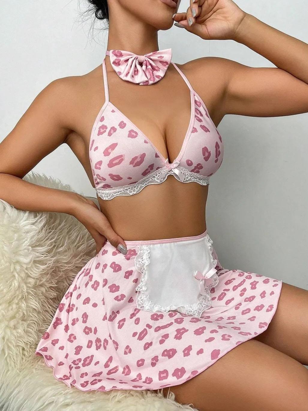 Aria`s Closet Pembe Öpücük Desenli Etekli Fantezi Hizmetçi Kostümü Aria`s Closet Pembe Öpücük Desenli Etekli Fantezi Hizmetçi Kostümü