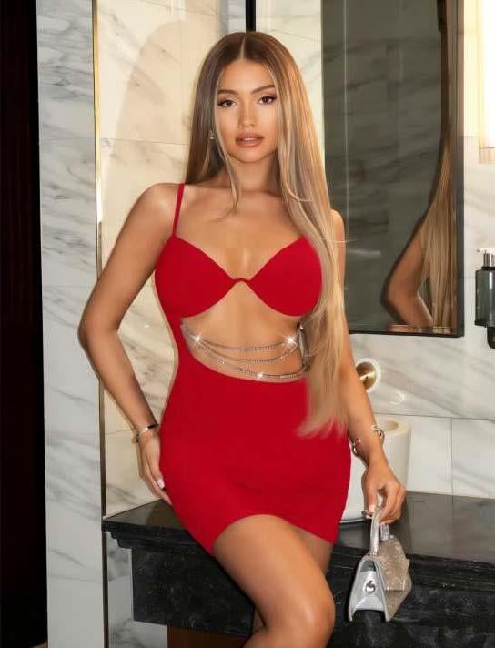 Aria`s Closet Zincir Detaylı Göğüs Dekolteli Kırmızı Mini Club Elbisesi Aria`s Closet Zincir Detaylı Göğüs Dekolteli Kırmızı Mini Club Elbisesi