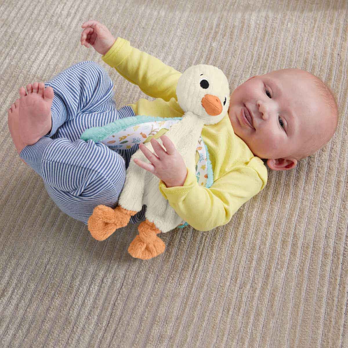 Fisher Price Sesli Sevimli Peluş Kaz HRB16 Fisher Price Sesli Sevimli Peluş Kaz HRB16